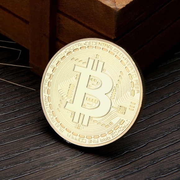 Physical BITCOIN! Gold BTC Collector’s Item Crypto - Picture 3 of 4